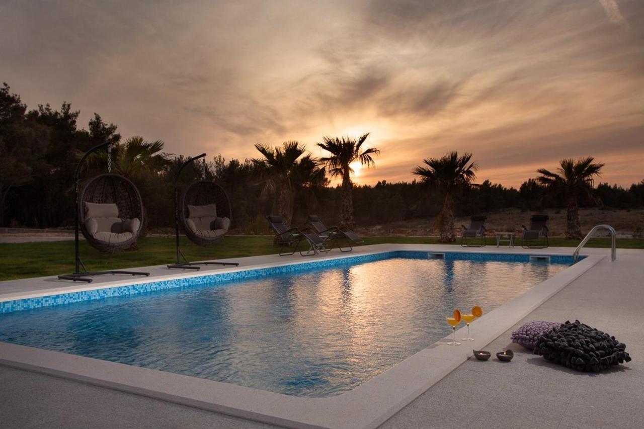 Villa Malibu One Vir Exteriör bild