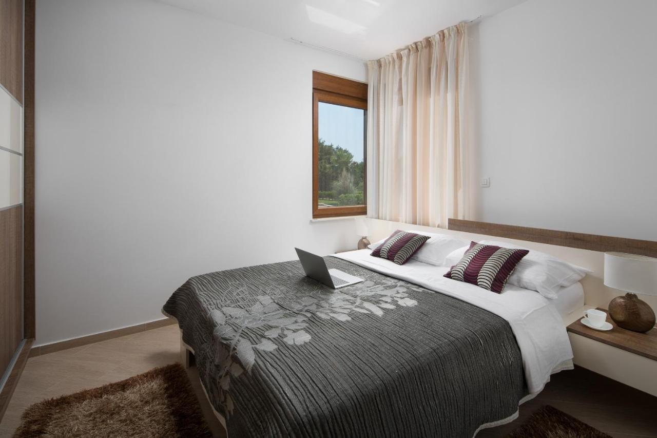Villa Malibu One Vir Exteriör bild